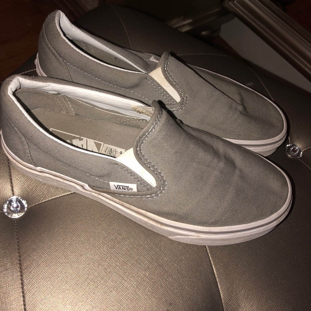 VANS gray slideons new condition worn once💕